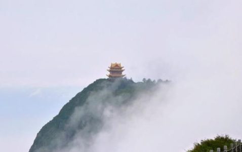 南怀瑾老师峨眉山闭关发愿，普贤菩萨作证的事迹-小牛评论